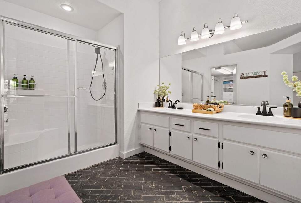 Desert Elegance with Private Pool Near Coachella - Indio, California