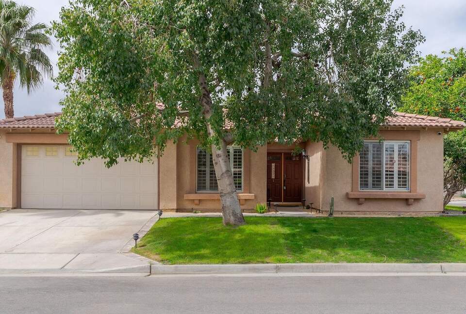 Desert Elegance with Private Pool Near Coachella - Indio, California