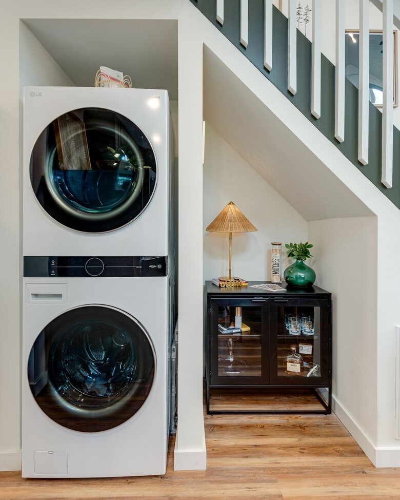 Tracy City Tiny Home Haven with Creek Views and Modern Comfort - Tracy City, Tennessee