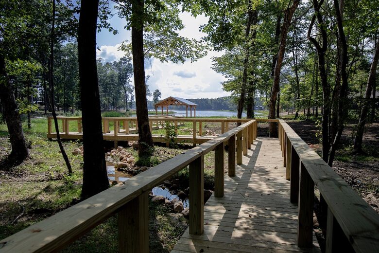 Tracy City Tiny Home Haven with Creek Views and Modern Comfort - Tracy City, Tennessee