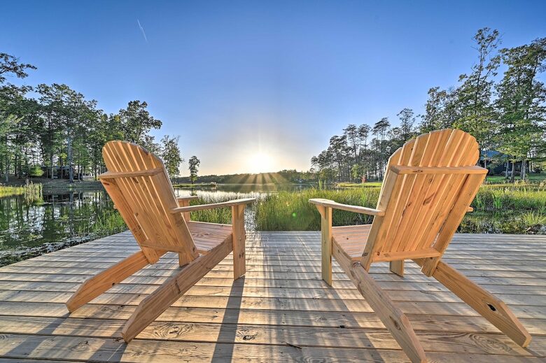 Tracy City Tiny Home Haven with Creek Views and Modern Comfort - Tracy City, Tennessee
