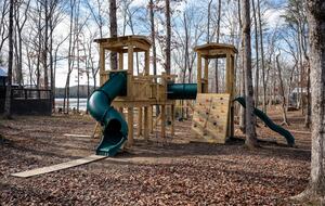 Tracy City Tiny Home Haven with Creek Views and Modern Comfort - Tracy City, Tennessee