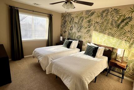 Elegant Lake & Country Haven - Little Elm, Texas