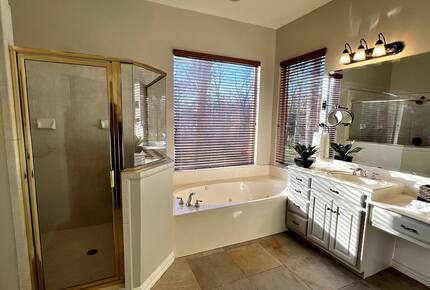 Elegant Lake & Country Haven - Little Elm, Texas