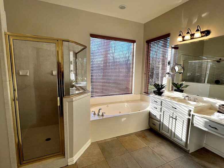 Elegant Lake & Country Haven - Little Elm, Texas