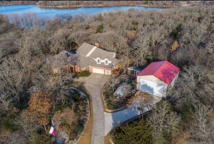 Elegant Lake & Country Haven - Little Elm, Texas