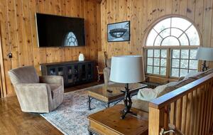 Three-State Views from a Mountain Haven - Beech Mountain, North Carolina