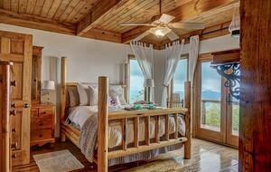 Three-State Views from a Mountain Haven - Beech Mountain, North Carolina