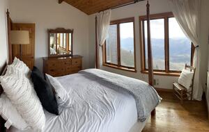 Three-State Views from a Mountain Haven - Beech Mountain, North Carolina