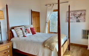 Three-State Views from a Mountain Haven - Beech Mountain, North Carolina