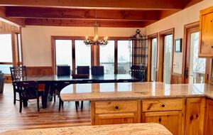 Three-State Views from a Mountain Haven - Beech Mountain, North Carolina