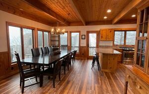 Three-State Views from a Mountain Haven - Beech Mountain, North Carolina