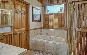 Three-State Views from a Mountain Haven - Beech Mountain, North Carolina