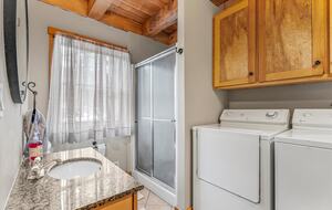 Cozy Cabin with River Views Near Okemo - Proctorsville, Vermont