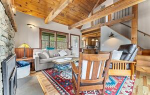 Cozy Cabin with River Views Near Okemo - Proctorsville, Vermont