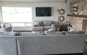 Peaceful Two-Level Retreat Near Mount Rainier - Spanaway, Washington