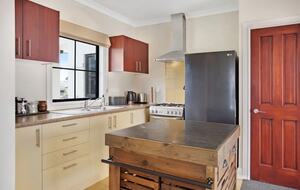 Wainui Estate | Grand Luxury Near the Coast - Wainui, New Zealand