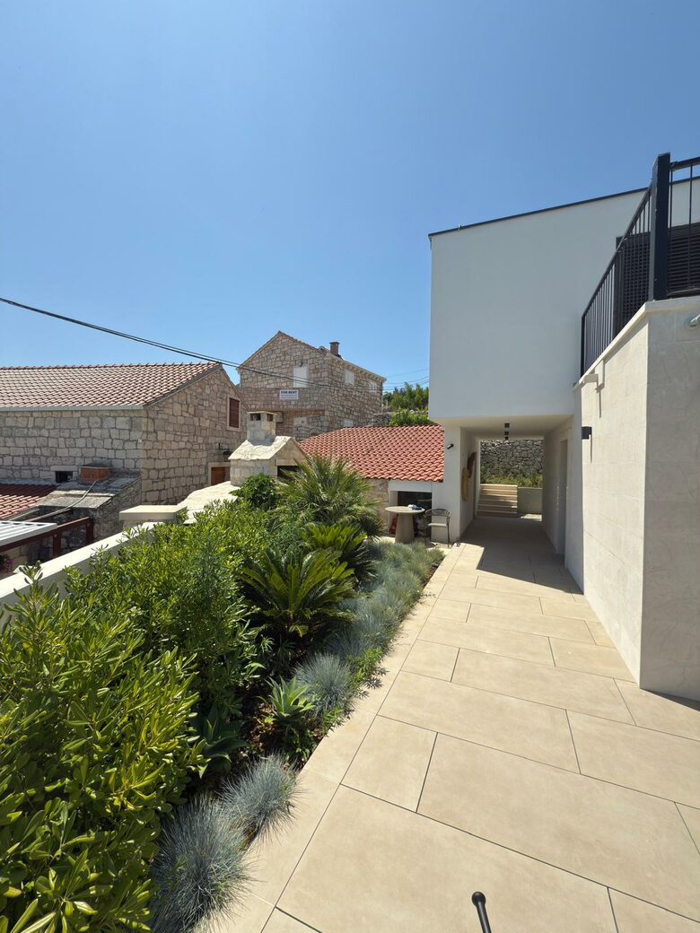 Exclusive Waterfront Villa with Panoramic Adriatic Views - Lumbarda, Korčula Island, Croatia