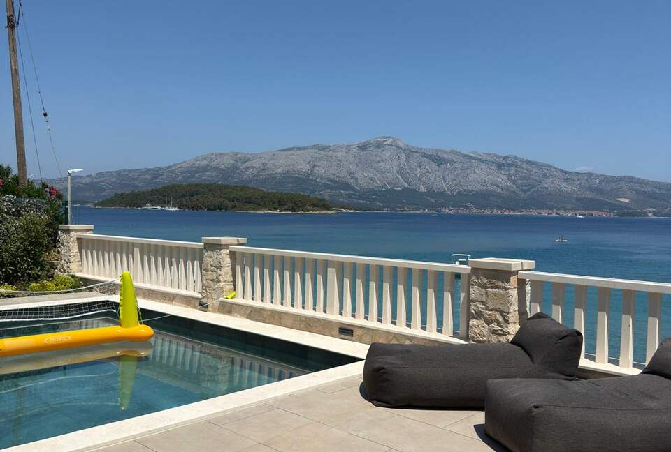 Exclusive Waterfront Villa with Panoramic Adriatic Views - Lumbarda, Korčula Island, Croatia