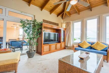 Oceanfront Elegance on Ambergris Caye - San Pedro, Belize