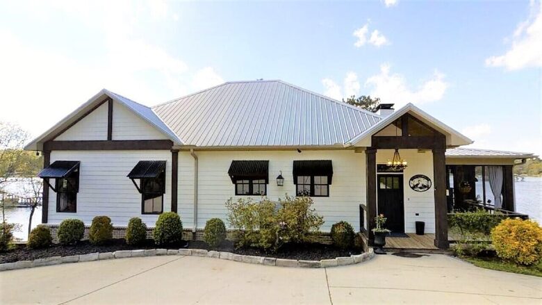 Graceful Living at Rocky Springs Lakefront - Bremen, Alabama