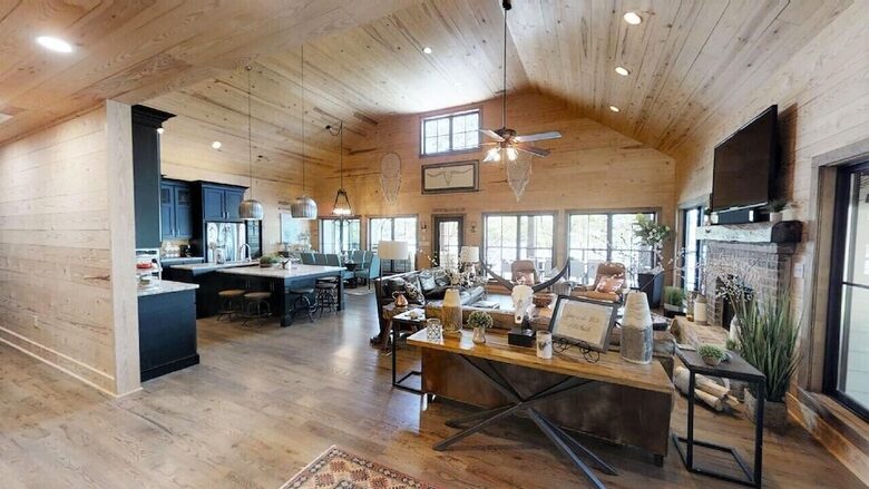 Graceful Living at Rocky Springs Lakefront - Bremen, Alabama