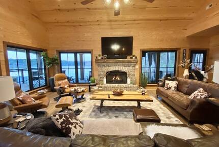 Graceful Living at Rocky Springs Lakefront - Bremen, Alabama