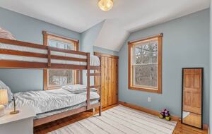 Cozy Cabin with River Views Near Okemo - Proctorsville, Vermont