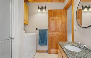 Cozy Cabin with River Views Near Okemo - Proctorsville, Vermont