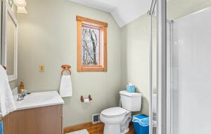 Cozy Cabin with River Views Near Okemo - Proctorsville, Vermont