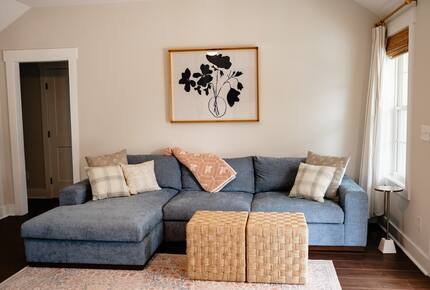 Welcoming Cottage Steps from Local Favorites - Winston-Salem, North Carolina