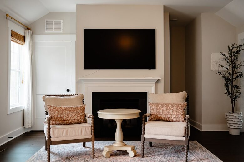 Welcoming Cottage Steps from Local Favorites - Winston-Salem, North Carolina