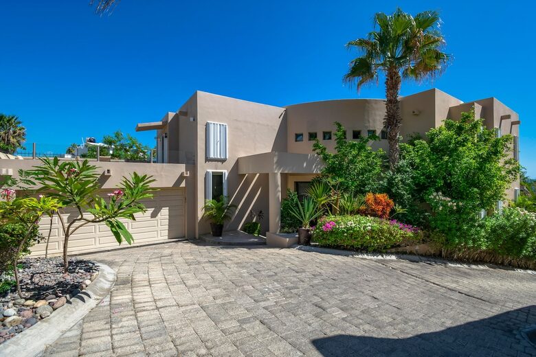 Oceanfront Elegance at Cabo Bello - Cabo Bello, Mexico
