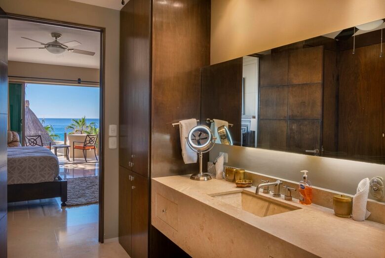 Oceanfront Elegance at Cabo Bello - Cabo Bello, Mexico