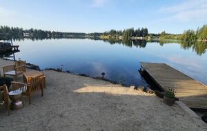 Peaceful Two-Level Retreat Near Mount Rainier - Spanaway, Washington