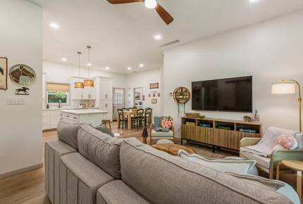 Warm & Welcoming Cottage in the Heart of Horse Country - Simpsonville, Kentucky