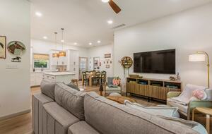 Warm & Welcoming Cottage in the Heart of Horse Country - Simpsonville, Kentucky