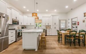 Warm & Welcoming Cottage in the Heart of Horse Country - Simpsonville, Kentucky