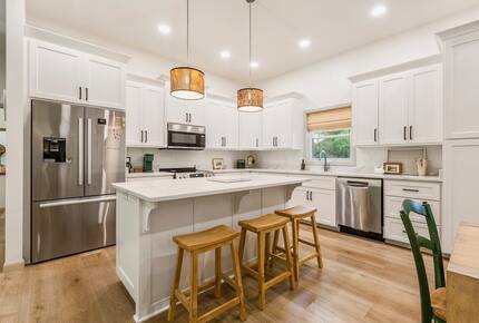 Warm & Welcoming Cottage in the Heart of Horse Country - Simpsonville, Kentucky