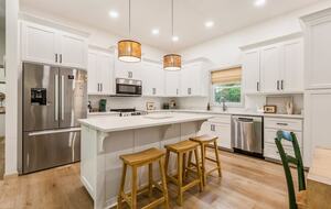 Warm & Welcoming Cottage in the Heart of Horse Country - Simpsonville, Kentucky