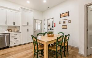 Warm & Welcoming Cottage in the Heart of Horse Country - Simpsonville, Kentucky