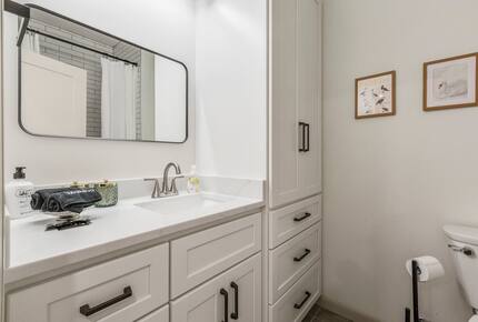Warm & Welcoming Cottage in the Heart of Horse Country - Simpsonville, Kentucky