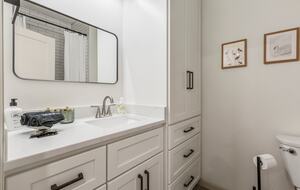 Warm & Welcoming Cottage in the Heart of Horse Country - Simpsonville, Kentucky