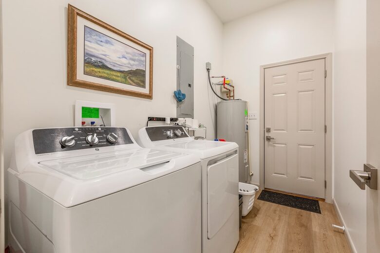 Warm & Welcoming Cottage in the Heart of Horse Country - Simpsonville, Kentucky