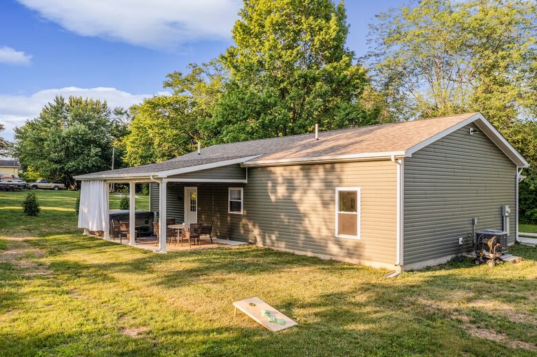 Warm & Welcoming Cottage in the Heart of Horse Country - Simpsonville, Kentucky