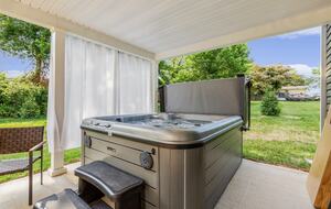 Warm & Welcoming Cottage in the Heart of Horse Country - Simpsonville, Kentucky