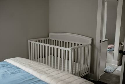 Welcoming Cottage Steps from Local Favorites - Winston-Salem, North Carolina