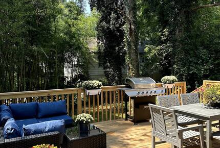 Welcoming Cottage Steps from Local Favorites - Winston-Salem, North Carolina