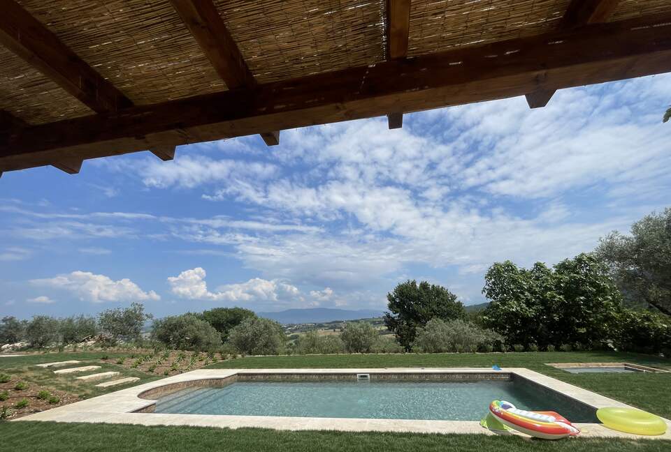 A Refined Umbrian Estate with Vineyards and Olive Groves - Gualdo Cattaneo, Perugia, Italy