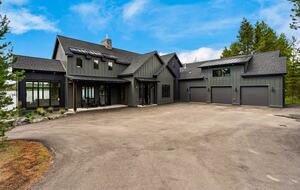 Upscale Montana Retreat with Private Dock & Mountain Views - Anaconda, Montana